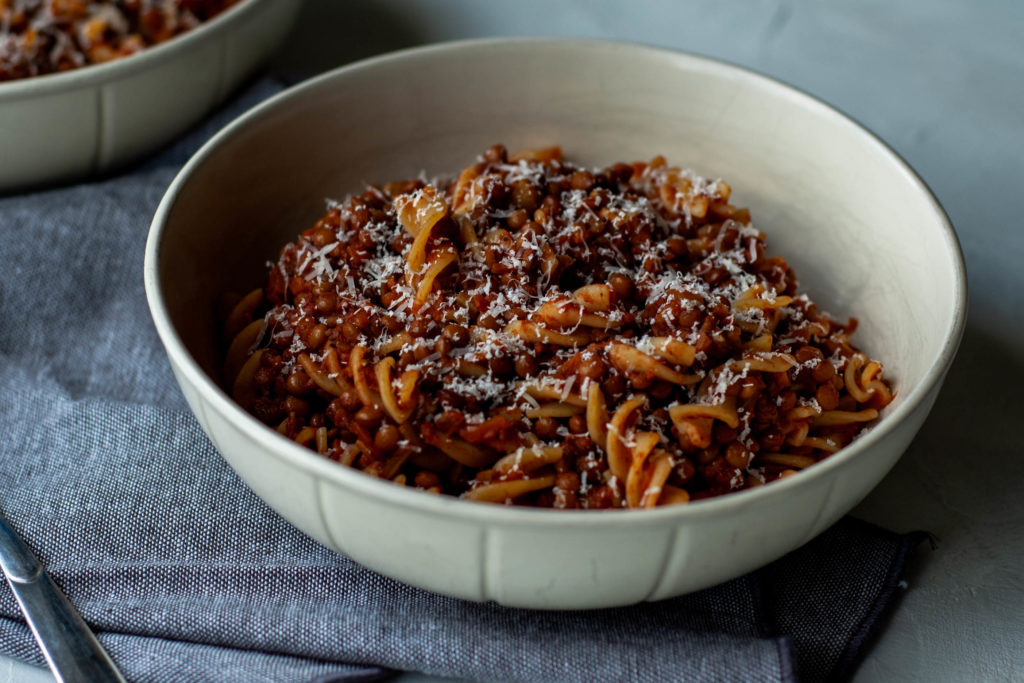 Superbly rich and flavourful, you won't mind that this Bolognese doesn't contain any meat. Plus, when it’s paired with al dente gluten-free pasta and emulsified to make a deliciously rich sauce, you’ll look forward to eating this vegetarian meal prep every time.