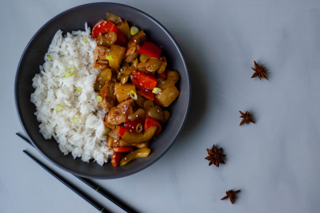 Craving Chinese food? Try this healthier take on popular classic sweet and sour pork. Juicy pieces of pork are marinated and fried until golden brown, then they’re paired with lots of tender-crisp vegetables and smothered in an aromatic, sweet and tangy sauce.